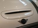 クーパーＳ　レゾリュート・エディション　特別仕様車　ワンオーナー　禁煙車　本革シート　シートヒーター　Ａｐｐｌｅ　ＣａｒＰｌａｙ　ドライブレコーダー　パーキングアシスト　車線逸脱警告　ランフラットタイヤ　障害物センサー（16枚目）