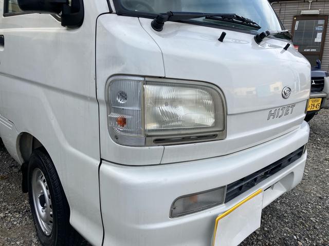 ハイゼットトラック スペシャル エアコン 4WD 最大積載量350kg マニュアル車 車検令和8年11月 走行距離70000キロ台 シガーソケット(4枚目)