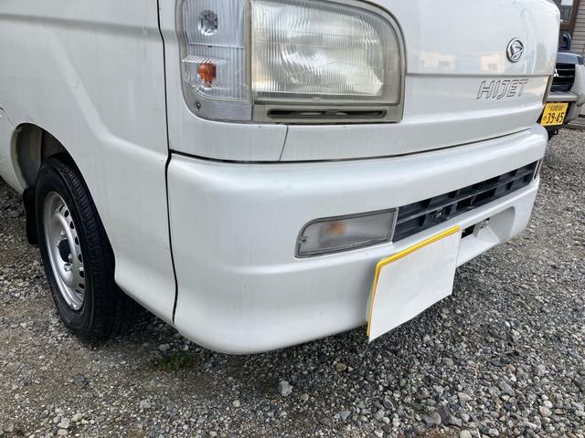 ハイゼットトラック スペシャル エアコン 4WD 最大積載量350kg マニュアル車 車検令和8年11月 走行距離70000キロ台 シガーソケット(5枚目)