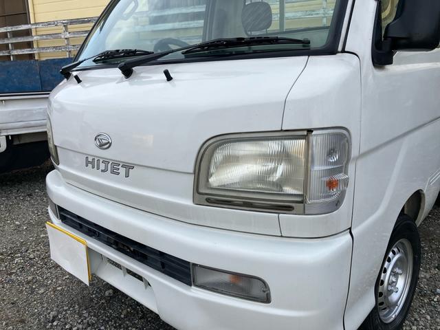 ハイゼットトラック スペシャル エアコン 4WD 最大積載量350kg マニュアル車 車検令和8年11月 走行距離70000キロ台 シガーソケット(6枚目)