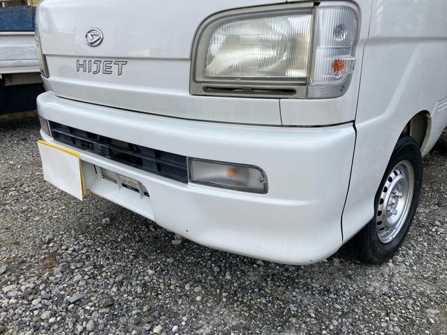 ハイゼットトラック スペシャル エアコン 4WD 最大積載量350kg マニュアル車 車検令和8年11月 走行距離70000キロ台 シガーソケット(7枚目)