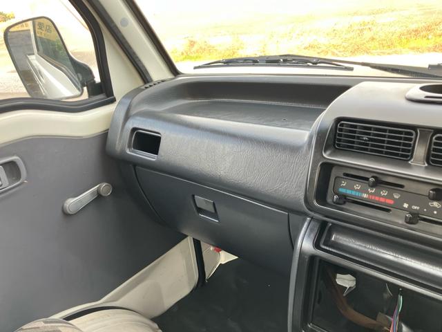 ハイゼットトラック スペシャル エアコン 4WD 最大積載量350kg マニュアル車 車検令和8年11月 走行距離70000キロ台 シガーソケット(21枚目)