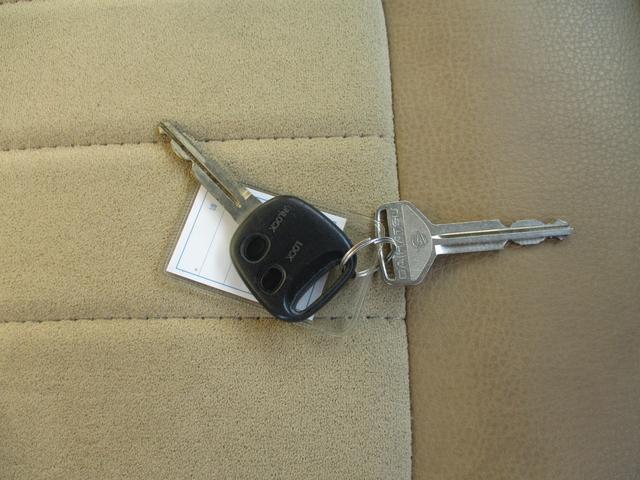 ミラジーノ ジーノ　最終型５速ＭＴ　ウッド調インテリア　走行２７，１４８ｋｍ　ミニライト仕様　禁煙車　走行制限無６ヶ月保証　クラッチ・ラジエータ＆ホース＆ファンモーター・Ｔベルト・オルタネータ・Ｅマウント・タイヤ交換（63枚目）