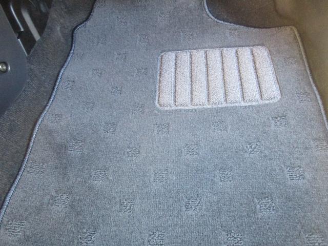 �~�m�V�}�I�[�g�T�[�r�X�ł͌��I�������i���E�@�������̖����ށi�G���W���I�C���E�M���I�C���E�O���X���j�Ń����e�i���X���s���Ă��܂��B���S���K�ɏ���N���}�Ɏd�グ�Ă��܂��I