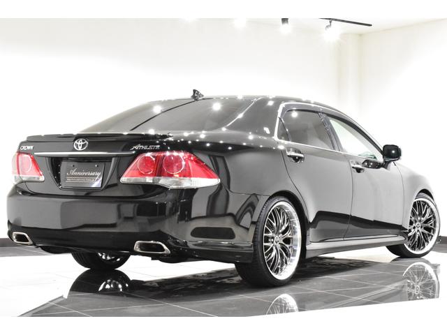 クラウン アスリート　後期モデル／黒革エアーシート／新品フルタップ車高調／新品２０インチタイヤホイール／新品エアロ／新品ＬＥＤフォグ／ＨＤＤマルチ／フルセグ／Ｂｌｕｅｔｏｏｔｈ／バックカメラ／ビルトインＥＴＣ／スマートキー（3枚目）