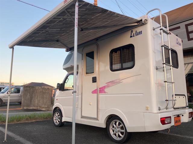 キャリイトラック 　キャンピングカー　ＡＴ　バックカメラ　タープ　ソラーパネル　梯子　ナビ　ＡＭ／ＦＭ　ＡＵＸ　パワーステアリング　エアコン（4枚目）