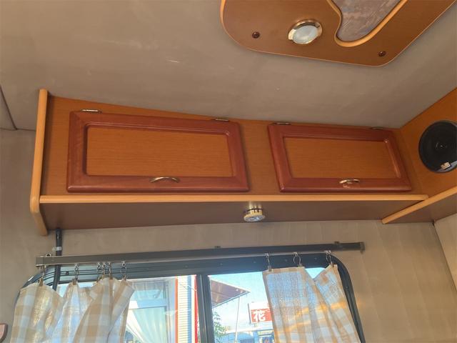 キャリイトラック 　キャンピングカー　ＡＴ　バックカメラ　タープ　ソラーパネル　梯子　ナビ　ＡＭ／ＦＭ　ＡＵＸ　パワーステアリング　エアコン（9枚目）