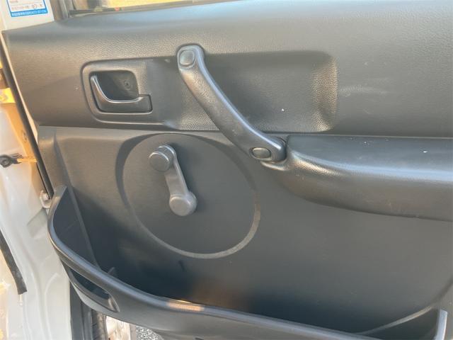 キャリイトラック 　キャンピングカー　ＡＴ　バックカメラ　タープ　ソラーパネル　梯子　ナビ　ＡＭ／ＦＭ　ＡＵＸ　パワーステアリング　エアコン（47枚目）