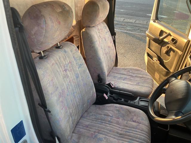 キャリイトラック 　キャンピングカー　ＡＴ　バックカメラ　タープ　ソラーパネル　梯子　ナビ　ＡＭ／ＦＭ　ＡＵＸ　パワーステアリング　エアコン（65枚目）