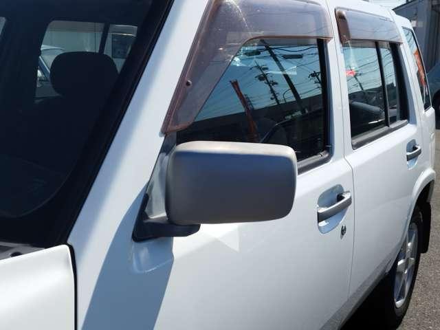 ラシーン ft タイプII 4WD 車検整備付 走行124000Km 4速オートマ ホワイト Wエアバッグ ABS ルーフレール 背面タイヤ レトロパネル ガソリン車(16枚目)