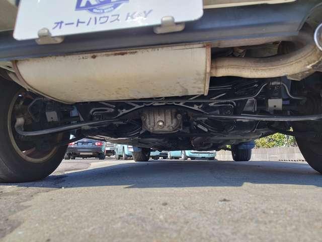 ラシーン ft タイプII 4WD 車検整備付 走行124000Km 4速オートマ ホワイト Wエアバッグ ABS ルーフレール 背面タイヤ レトロパネル ガソリン車(18枚目)