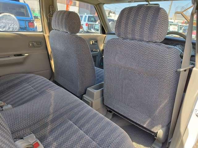 ラシーン ft タイプII 4WD 車検整備付 走行124000Km 4速オートマ ホワイト Wエアバッグ ABS ルーフレール 背面タイヤ レトロパネル ガソリン車(35枚目)