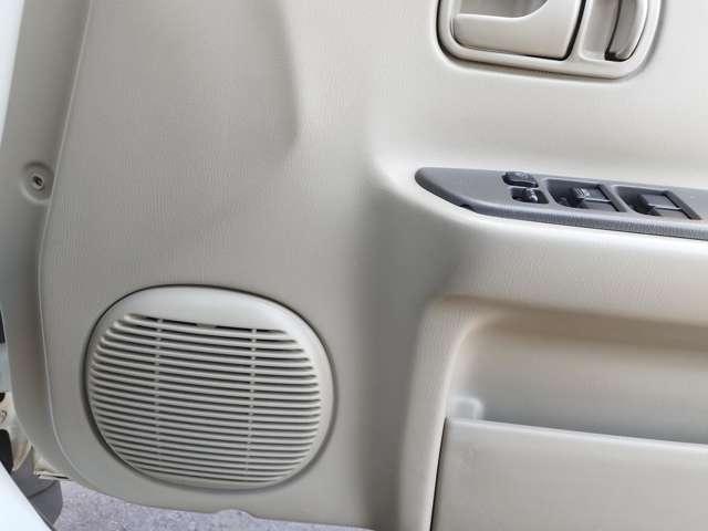 ラシーン ft タイプII 4WD 車検整備付 走行124000Km 4速オートマ ホワイト Wエアバッグ ABS ルーフレール 背面タイヤ レトロパネル ガソリン車(47枚目)