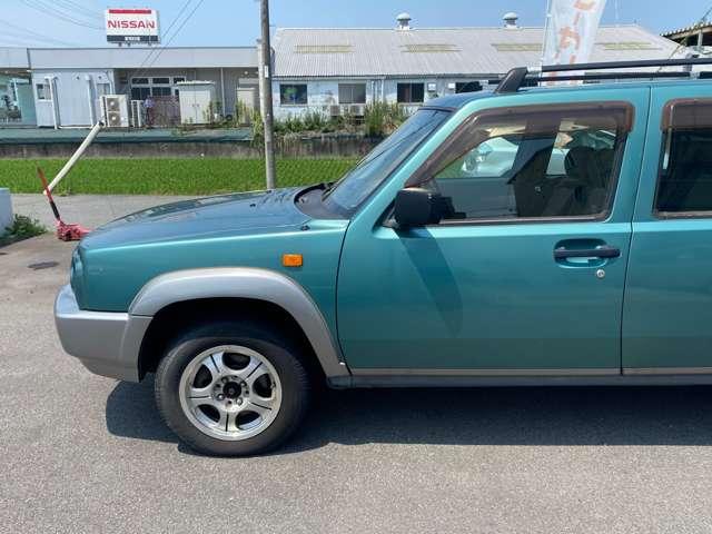 ラシーン フォルザ 4WD ETC 社外アルミ 4WD 車検整備付 4速オートマ 走行117000Km グリーンII オートエアコン 背面タイヤ ルーフレール(3枚目)
