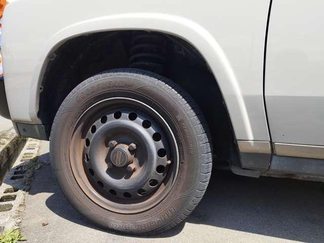 ラシーン タイプII 4WD キーレス カーナビ ETC 車検整備付 パワステ 新品タイヤ ラック ドライブレコーダー サンドベージュ 4速オートマ ルーフレール レトロパネル(18枚目)