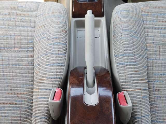 ラシーン タイプII 4WD キーレス カーナビ ETC 車検整備付 パワステ 新品タイヤ ラック ドライブレコーダー サンドベージュ 4速オートマ ルーフレール レトロパネル(25枚目)