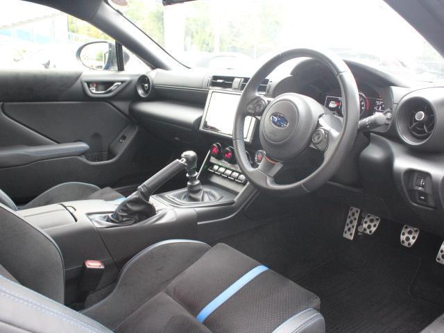 ＢＲＺ Ｓ“１０ｔｈ　Ａｎｎｉｖｅｒｓａｒｙ　Ｌｉｍｉｔｅｄ”　ワンオーナー　１０周年記念車　純正１８インチアルミ　カロッツェリア９型ナビ　フルセグ　バックカメラ　ＥＴＣ　ドラレコ　ハーフレザーシート　ＬＥＤヘッドライト（4枚目）
