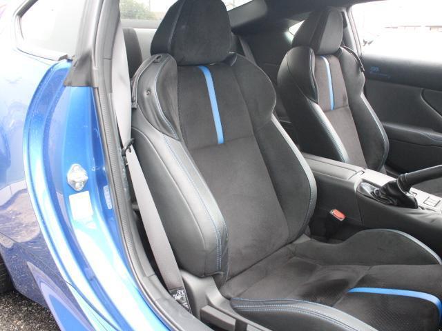 ＢＲＺ Ｓ“１０ｔｈ　Ａｎｎｉｖｅｒｓａｒｙ　Ｌｉｍｉｔｅｄ”　ワンオーナー　１０周年記念車　純正１８インチアルミ　カロッツェリア９型ナビ　フルセグ　バックカメラ　ＥＴＣ　ドラレコ　ハーフレザーシート　ＬＥＤヘッドライト（5枚目）