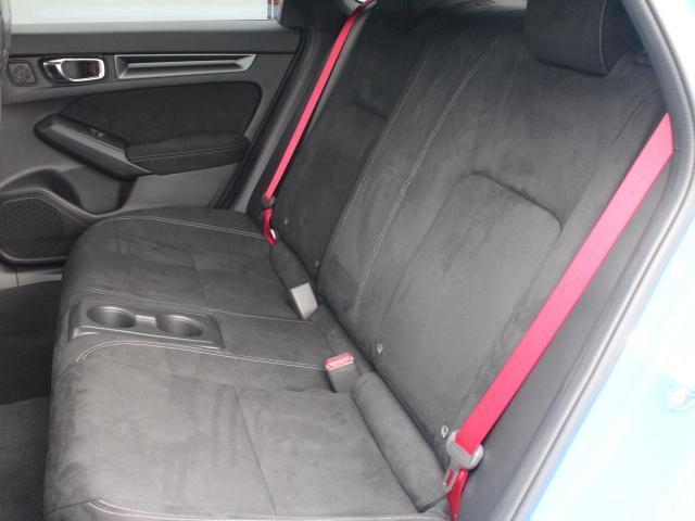 シビック タイプR レーシングブラックパッケージ ワンオーナー ホンダセンシング 純正ナビ フルセグ バックカメラ ETC2.0 純正19インチアルミ ブレンボキャリパー ワイヤレス充電 LEDヘッドライト(7枚目)