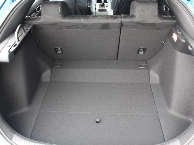 シビック タイプR レーシングブラックパッケージ ワンオーナー ホンダセンシング 純正ナビ フルセグ バックカメラ ETC2.0 純正19インチアルミ ブレンボキャリパー ワイヤレス充電 LEDヘッドライト(12枚目)