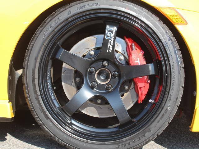 ８６ ＧＴ　ワンオーナー　ＴＲＤモノブロックブレーキキット　アドバンＧＴ１８インチ　ＴＲＤマフラー　ＴＲＤトランクスポイラー　後期ライト前後　ＴＥＩＮ車高調　ストラーダナビ　フルセグ　バックカメラ　買取車（19枚目）