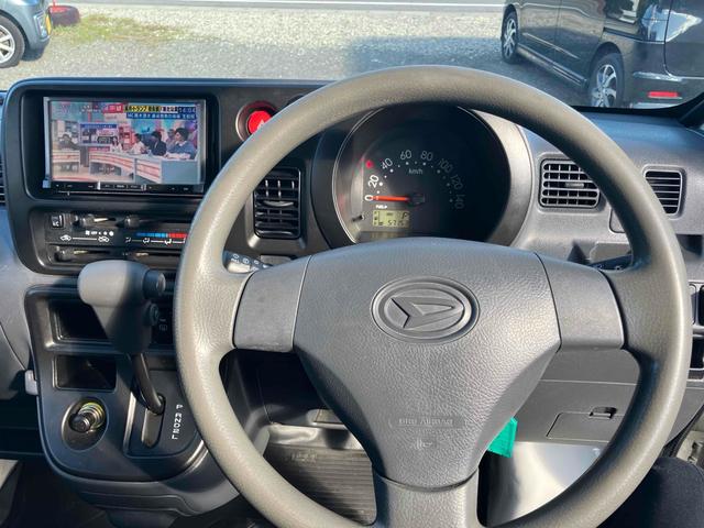 ハイゼットカーゴ スペシャル　軽バン　ＡＴ　ナビ　ＴＶ　両側スライドドア　キーレスエントリー　エアコン　運転席エアバッグ　助手席エアバッグ　ＣＤ　ＵＳＢ（2枚目）