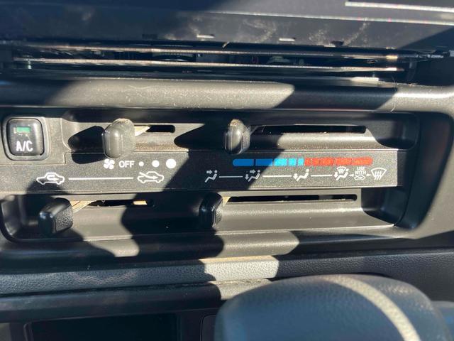 ハイゼットカーゴ スペシャル　軽バン　ＡＴ　ナビ　ＴＶ　両側スライドドア　キーレスエントリー　エアコン　運転席エアバッグ　助手席エアバッグ　ＣＤ　ＵＳＢ（5枚目）