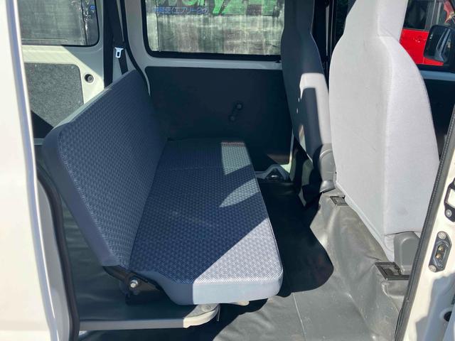 ハイゼットカーゴ スペシャル　軽バン　ＡＴ　ナビ　ＴＶ　両側スライドドア　キーレスエントリー　エアコン　運転席エアバッグ　助手席エアバッグ　ＣＤ　ＵＳＢ（11枚目）