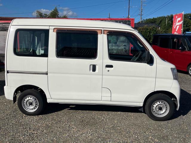 ハイゼットカーゴ スペシャル　軽バン　ＡＴ　ナビ　ＴＶ　両側スライドドア　キーレスエントリー　エアコン　運転席エアバッグ　助手席エアバッグ　ＣＤ　ＵＳＢ（14枚目）