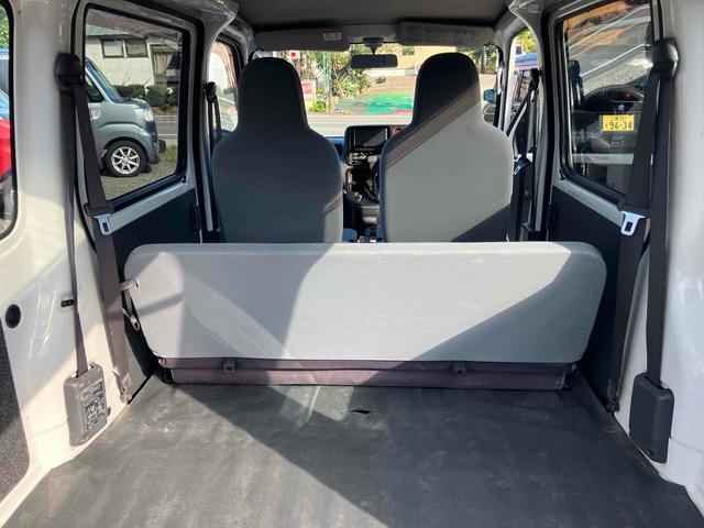 ハイゼットカーゴ スペシャル　軽バン　ＡＴ　ナビ　ＴＶ　両側スライドドア　キーレスエントリー　エアコン　運転席エアバッグ　助手席エアバッグ　ＣＤ　ＵＳＢ（19枚目）