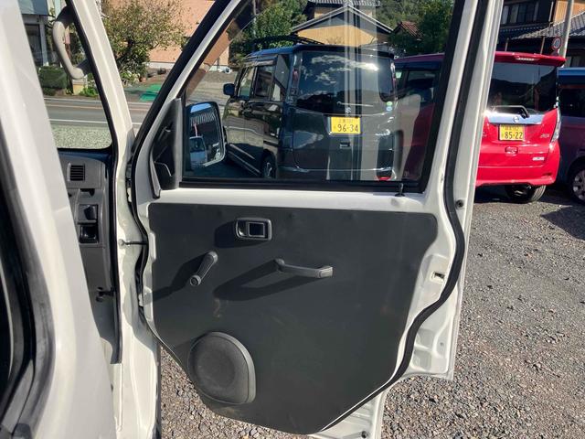 ハイゼットカーゴ スペシャル　軽バン　ＡＴ　ナビ　ＴＶ　両側スライドドア　キーレスエントリー　エアコン　運転席エアバッグ　助手席エアバッグ　ＣＤ　ＵＳＢ（29枚目）