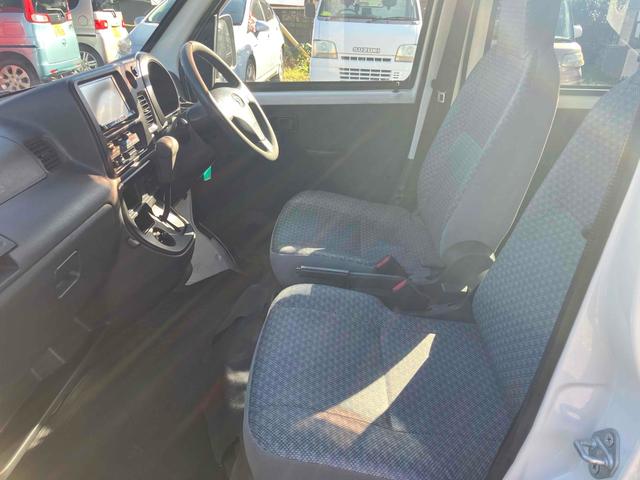 ハイゼットカーゴ スペシャル　軽バン　ＡＴ　ナビ　ＴＶ　両側スライドドア　キーレスエントリー　エアコン　運転席エアバッグ　助手席エアバッグ　ＣＤ　ＵＳＢ（42枚目）
