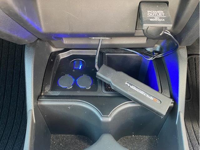 フィットハイブリッド Ｓパッケージ　純正ナビ　衝突軽減ブレーキ　ＣＤ／ＤＶＤ再生　ＬＥＤヘッド　ＴＶ　バックカメラ　ＥＴＣ　クルーズコントロール（22枚目）