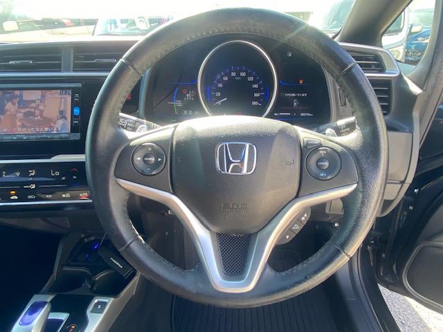 フィットハイブリッド Ｓパッケージ　純正ナビ　衝突軽減ブレーキ　ＣＤ／ＤＶＤ再生　ＬＥＤヘッド　ＴＶ　バックカメラ　ＥＴＣ　クルーズコントロール（26枚目）