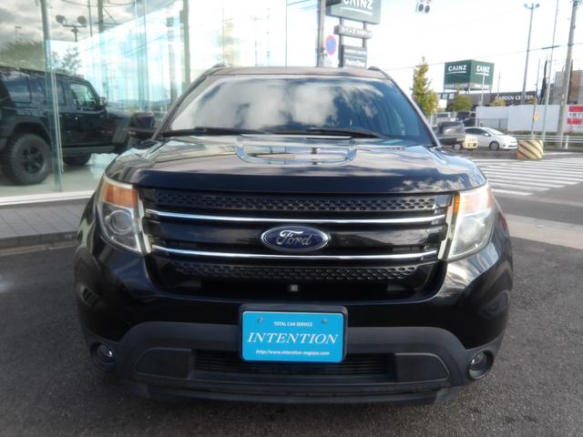 エクスプローラー リミテッド　１オーナー／パノラマサンルーフ／黒革シート／ＥＴＣ／シートクーラー＆ヒーター／パワーリアゲート／電動格納サードシート／リアモニター／フロント・サイド・バックカメラ（2枚目）