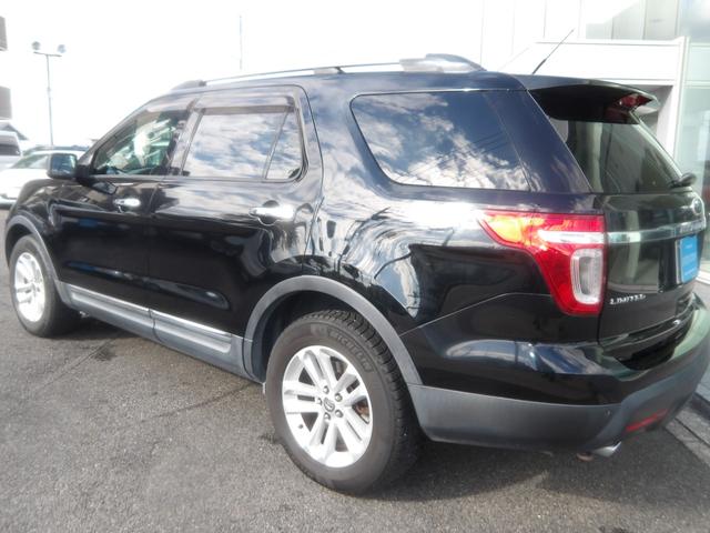 エクスプローラー リミテッド　１オーナー／パノラマサンルーフ／黒革シート／ＥＴＣ／シートクーラー＆ヒーター／パワーリアゲート／電動格納サードシート／リアモニター／フロント・サイド・バックカメラ（9枚目）