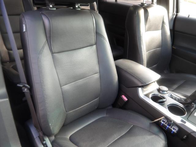 エクスプローラー リミテッド　１オーナー／パノラマサンルーフ／黒革シート／ＥＴＣ／シートクーラー＆ヒーター／パワーリアゲート／電動格納サードシート／リアモニター／フロント・サイド・バックカメラ（13枚目）