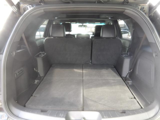 エクスプローラー リミテッド　１オーナー／パノラマサンルーフ／黒革シート／ＥＴＣ／シートクーラー＆ヒーター／パワーリアゲート／電動格納サードシート／リアモニター／フロント・サイド・バックカメラ（19枚目）