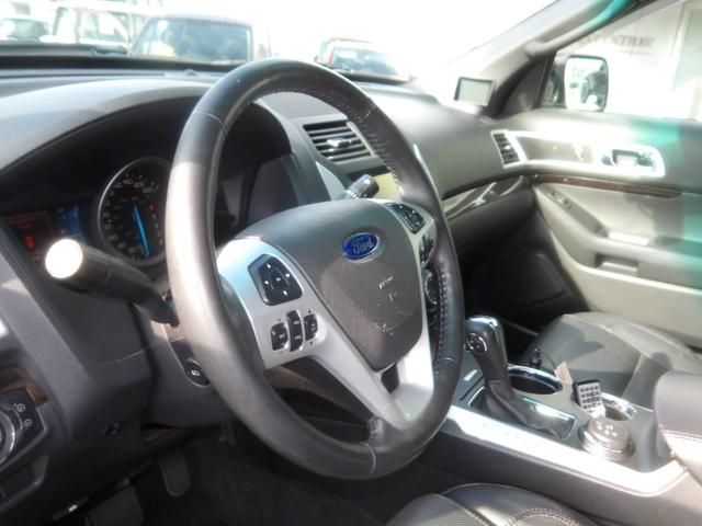 エクスプローラー リミテッド　１オーナー／パノラマサンルーフ／黒革シート／ＥＴＣ／シートクーラー＆ヒーター／パワーリアゲート／電動格納サードシート／リアモニター／フロント・サイド・バックカメラ（43枚目）