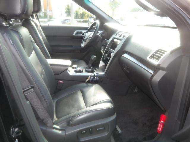 エクスプローラー リミテッド　１オーナー／パノラマサンルーフ／黒革シート／ＥＴＣ／シートクーラー＆ヒーター／パワーリアゲート／電動格納サードシート／リアモニター／フロント・サイド・バックカメラ（51枚目）