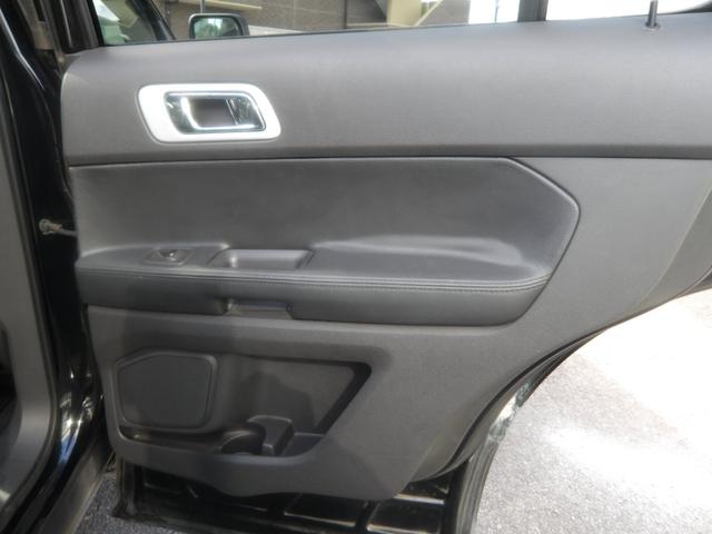 エクスプローラー リミテッド　１オーナー／パノラマサンルーフ／黒革シート／ＥＴＣ／シートクーラー＆ヒーター／パワーリアゲート／電動格納サードシート／リアモニター／フロント・サイド・バックカメラ（53枚目）