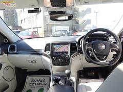 当社は国指定の民間車検工場です、車検もスピーディーです。 6