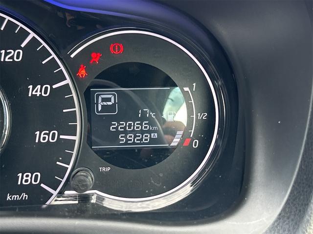 ノート Ｘ　ＤＩＧ－Ｓ　Ｖセレクション＋セーフティ　全周囲カメラ　ナビ　ＴＶ　クリアランスソナー　レーンアシスト　衝突被害軽減システム　オートライト　スマートキー　アイドリングストップ　電動格納ミラー　ＣＶＴ　盗難防止システム　衝突安全ボディ　ＡＢＳ（67枚目）