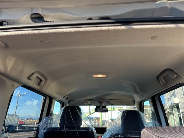 ムーヴ ＲＳ　プッシュスタート　両側パワースライドドア　クルーズコントロール　クリアランスセンサー　スマートキー　パワーステアリング　アイドリングストップ　オートライトシステム（24枚目）