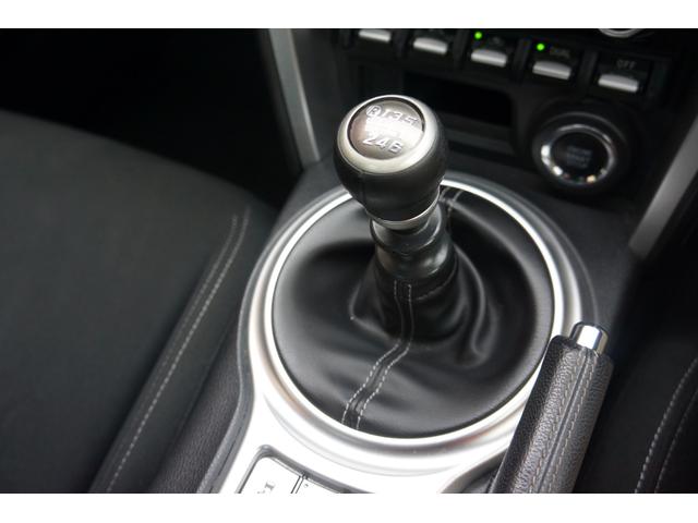 ８６ ＧＴ　モデリスタエアロパーツ　ナビ　ＴＶ　６ＭＴ　ＬＥＤヘッドランプ　スマートキー　電動格納ミラー　アルミホイール　盗難防止システム　衝突安全ボディ　ＡＢＳ　ＥＳＣ　エアコン　パワーステアリング（8枚目）