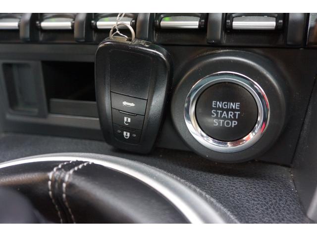 ８６ ＧＴ　モデリスタエアロパーツ　ナビ　ＴＶ　６ＭＴ　ＬＥＤヘッドランプ　スマートキー　電動格納ミラー　アルミホイール　盗難防止システム　衝突安全ボディ　ＡＢＳ　ＥＳＣ　エアコン　パワーステアリング（9枚目）