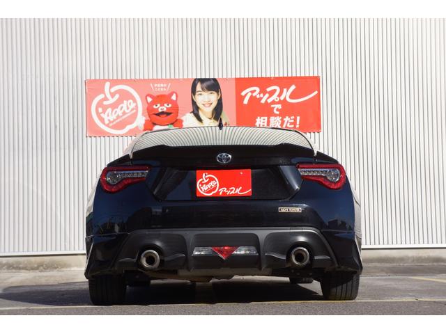 ８６ ＧＴ　モデリスタエアロパーツ　ナビ　ＴＶ　６ＭＴ　ＬＥＤヘッドランプ　スマートキー　電動格納ミラー　アルミホイール　盗難防止システム　衝突安全ボディ　ＡＢＳ　ＥＳＣ　エアコン　パワーステアリング（17枚目）