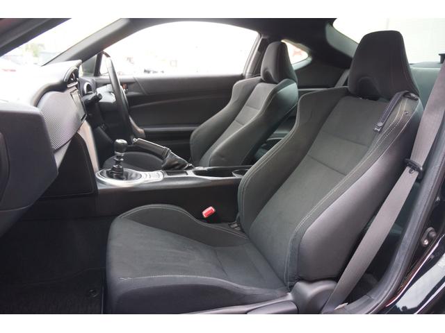 ８６ ＧＴ　モデリスタエアロパーツ　ナビ　ＴＶ　６ＭＴ　ＬＥＤヘッドランプ　スマートキー　電動格納ミラー　アルミホイール　盗難防止システム　衝突安全ボディ　ＡＢＳ　ＥＳＣ　エアコン　パワーステアリング（28枚目）