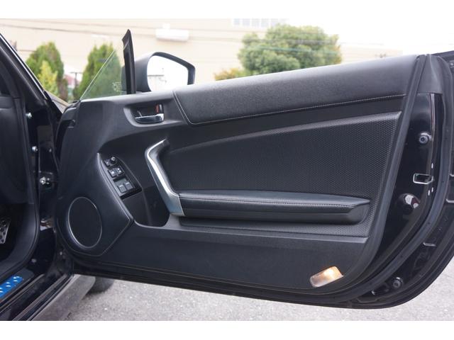 ８６ ＧＴ　モデリスタエアロパーツ　ナビ　ＴＶ　６ＭＴ　ＬＥＤヘッドランプ　スマートキー　電動格納ミラー　アルミホイール　盗難防止システム　衝突安全ボディ　ＡＢＳ　ＥＳＣ　エアコン　パワーステアリング（30枚目）