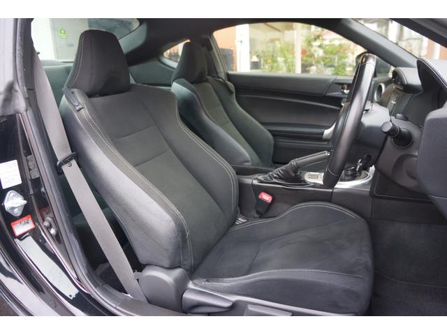 ８６ ＧＴ　モデリスタエアロパーツ　ナビ　ＴＶ　６ＭＴ　ＬＥＤヘッドランプ　スマートキー　電動格納ミラー　アルミホイール　盗難防止システム　衝突安全ボディ　ＡＢＳ　ＥＳＣ　エアコン　パワーステアリング（32枚目）